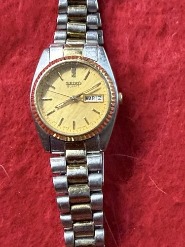 Vintage Seiko Watch Women’s Gold Silver Two Tone Day Date 7N83-0041 New Battery