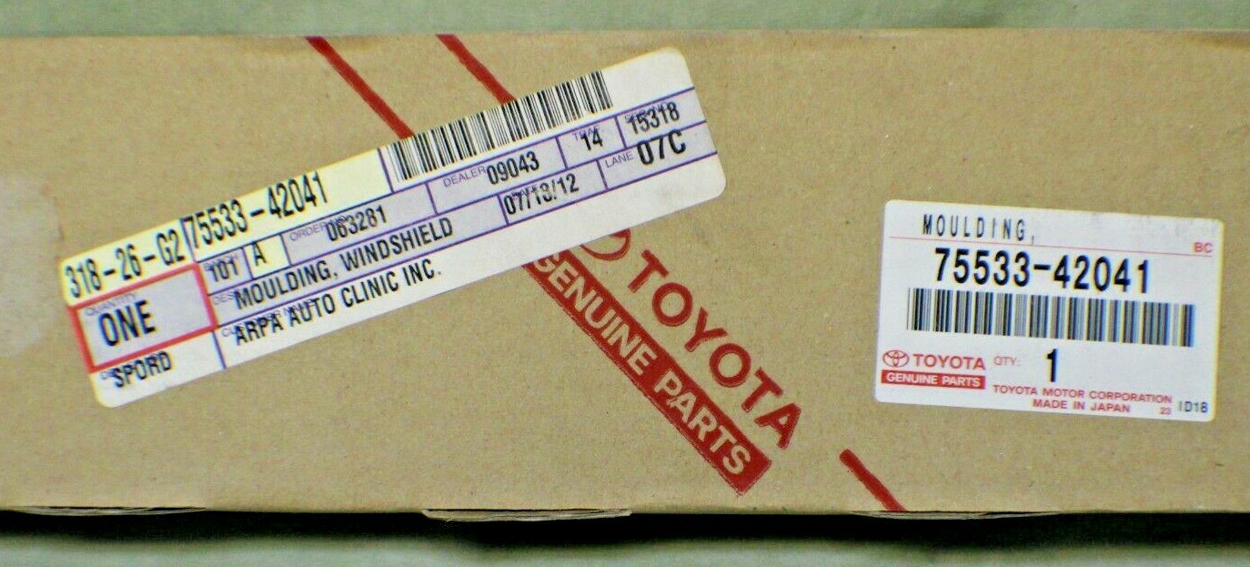WINDSHIELD OUTSIDE RH 75533-42041 7553342041 Genuine Toyota MOULDING