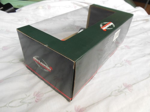 Paul's Model Art Scale 1:18 McLaren-Mercedes-Mobil #8 - Picture 2 of 4