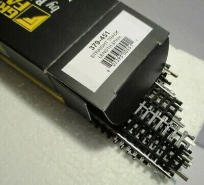 Graham Farish BARGAIN BOX 379-451 (PECO ST-1) 12 x 87mm Straight N Gauge Code 80