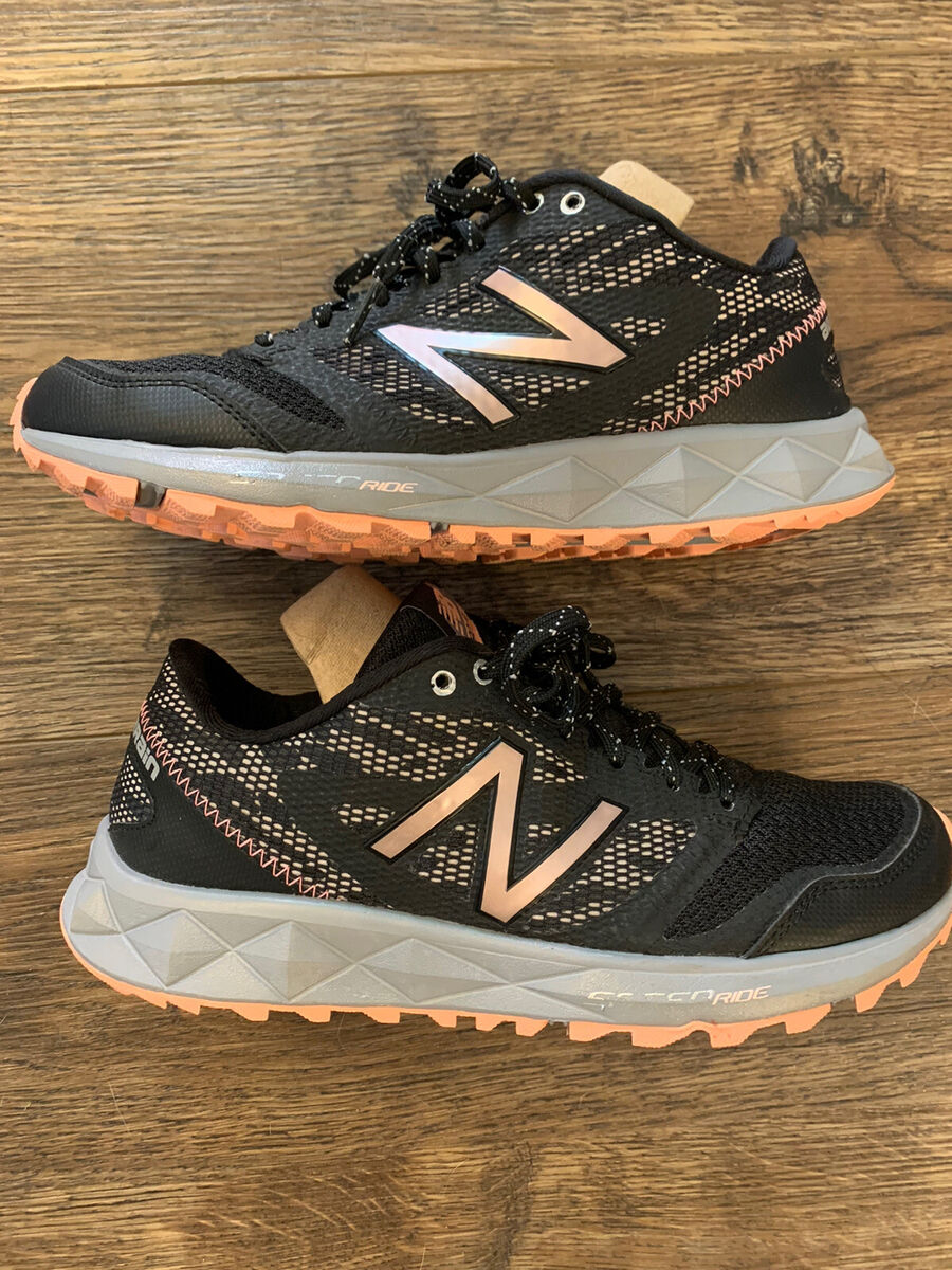 NEW BALANCE 590 AT Trail Running Shoes Black Peach Women's NEW BALANCE 590 AT Trail Running Shoes Black Peach Women's