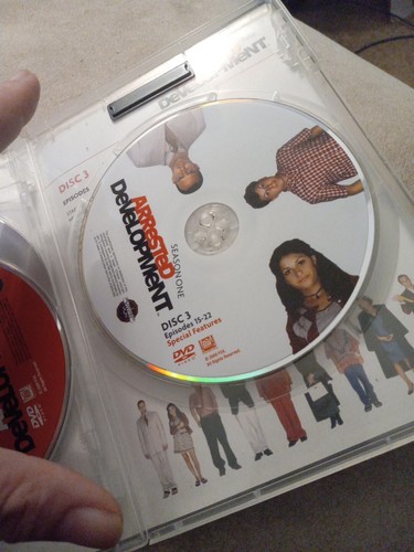 Arrested Development - Season 1 (DVD, 2009, 3-Disc Set, Canadian) - Picture 7 of 8