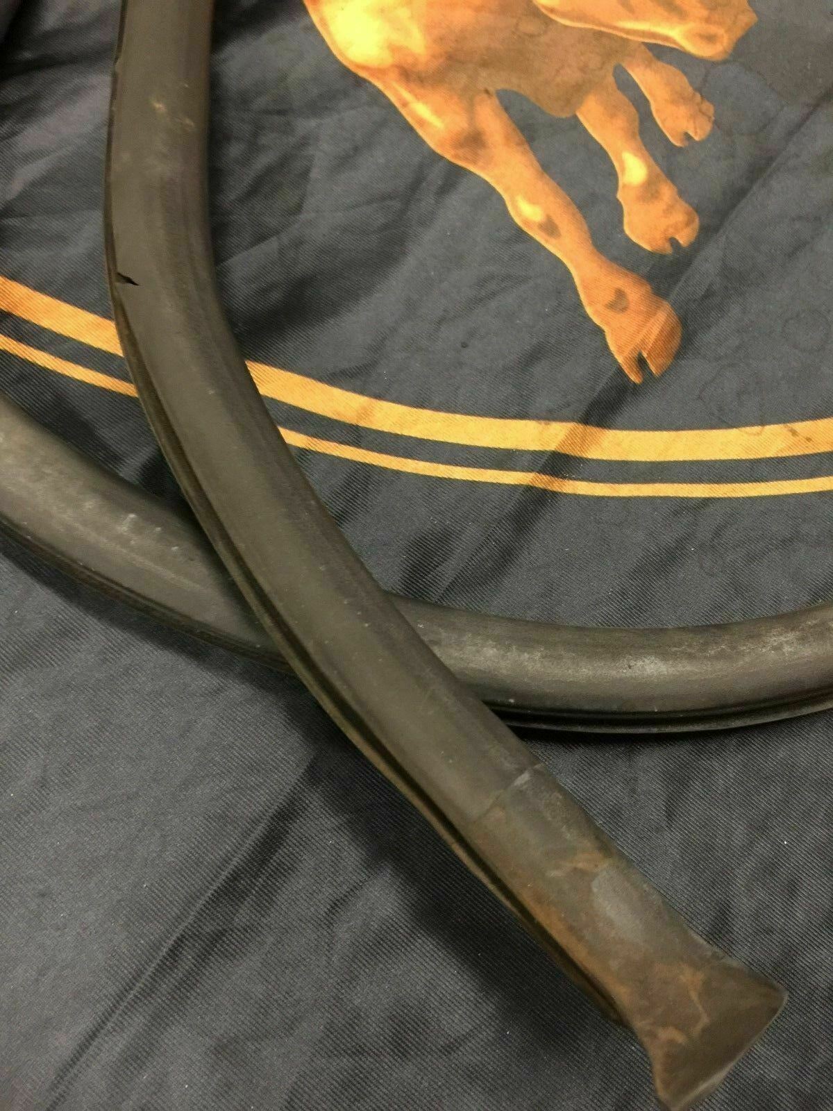 LAMBORGHINI MURCIELAGO ROADSTER LEFT DOOR COMPARTMENT CHANNEL GASKET SEAL OEM 