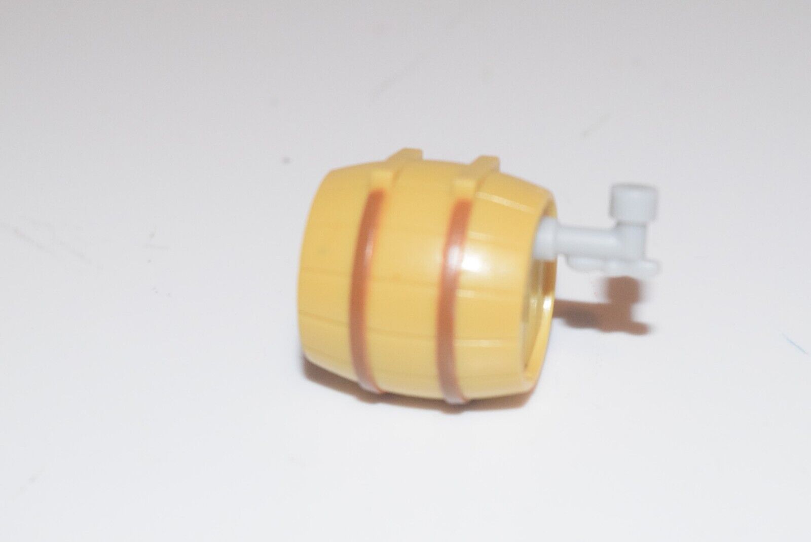 TINY KEG PLASTIC TOY PART. THOMAS & FRIENDS. BRIO GI JOE