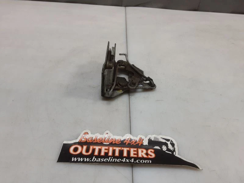 Conjunto de pestillo de puerta trasera Jeep TJ Wrangler OEM 2000 2001 2002 54033 Foto 3 de 4