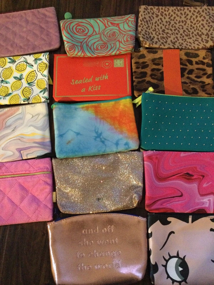 Unbelievable Lot of 18 Ipsy Makeup Cosmetic Bags New Assortment travel vintage - Image 4 of 4