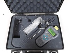 Hart Scientific/ Fluke 1521 Thermometer Readout w/ Probe - PG15