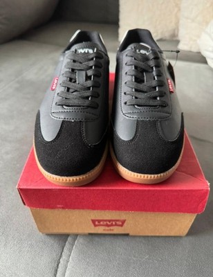 Sneakers v. Levi´s - Gr. 37 NEU