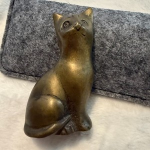 Seated Cat Brass Sculpture Vintage Mid-Centuryon 