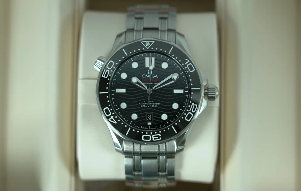 Omega Seamaster Diver 300M 210.30.42.20.01.001, Foto 1 von 5