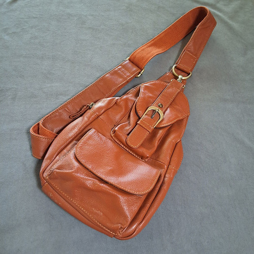 Amerileather Grylls Petite Leather Sling Pebbled Crossbody Backpack Brown EUC