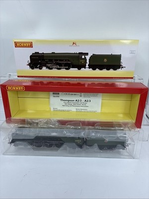 Hornby R3834 Spurweite OO BR Thompson Klasse A2/3 4-6-2 60512 Steady Aim DCC bereit