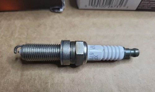 4-pack AutoLite Iridium XP Spark Plugs - XP5701 - Picture 2 of 6