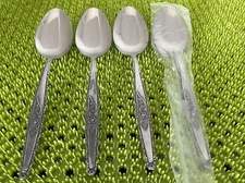 4 Stylecraft SYF2 (T & N) Single Rose Oval Soup Spoons  Stainless Flatware
