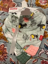 Nuby Teething Bibs 2 Pack Toucan Bird Fern Tropical Baby 3+ Months Cotton