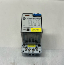 Allen-Bradley 700-HA33Z24-3-4 Relay SER D w/ Base (EV2)