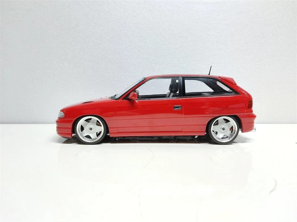 Opel Astra Gsi Rosso Tuning del 1991 - 1/18 Artigianale base Norev - Immagine 4 di 4