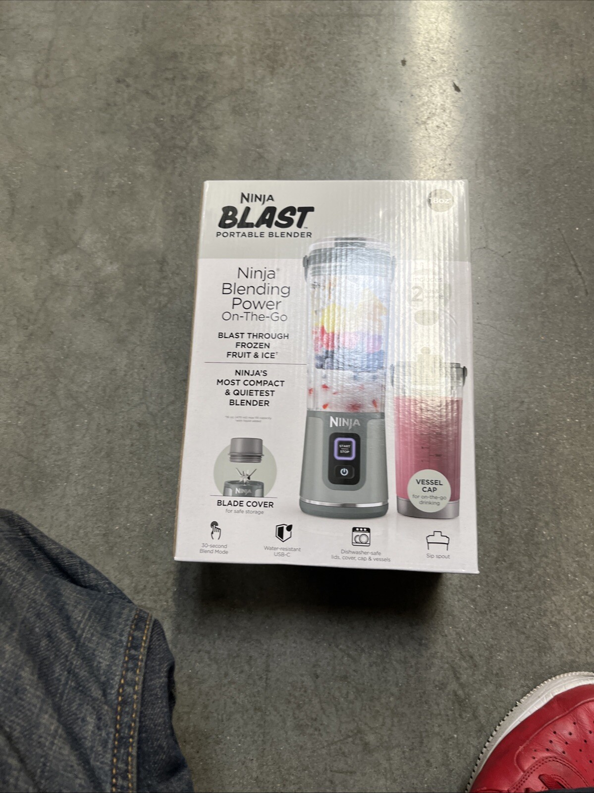 Ninja Blast Portable Blender with 2 18oz BPA-Free Leakproof Cups-image