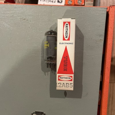 RAYTHEON 12AB5 Audio Electronic Radio TV Vacuum NOS Tubes $ Back If Problem