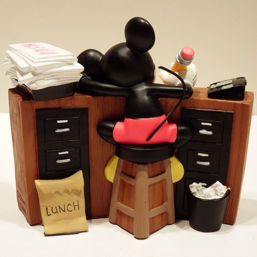 Walt Disney World - Mickey Mouse - Sleeping at Mickey's Vacation Desk Clock *VGC - Picture 5 of 23