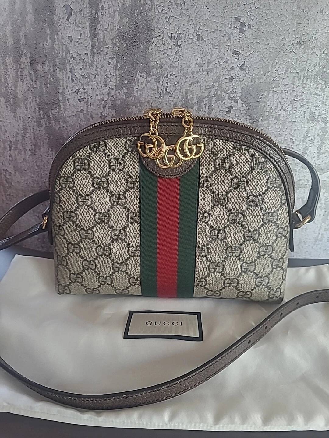 Gucci Supreme Ophidia   Sac dôme. Sac à poussière excellent état avec