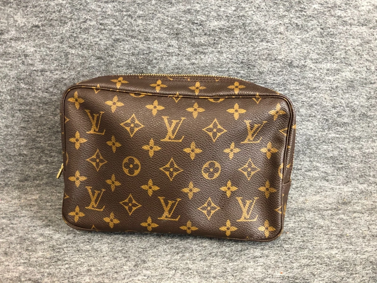 Authentic Louis Vuitton Brown Canvas Monogram Toiletry 23 Cosmetic