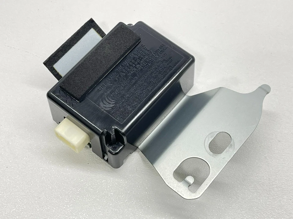 2010 - 2012 LEXUS LS460 LS600H TIRE PRESSURE MONITOR RECEIVER SENSOR MODULE OEM - Image 2 of 4