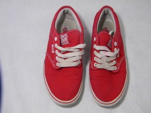 red skater vans
