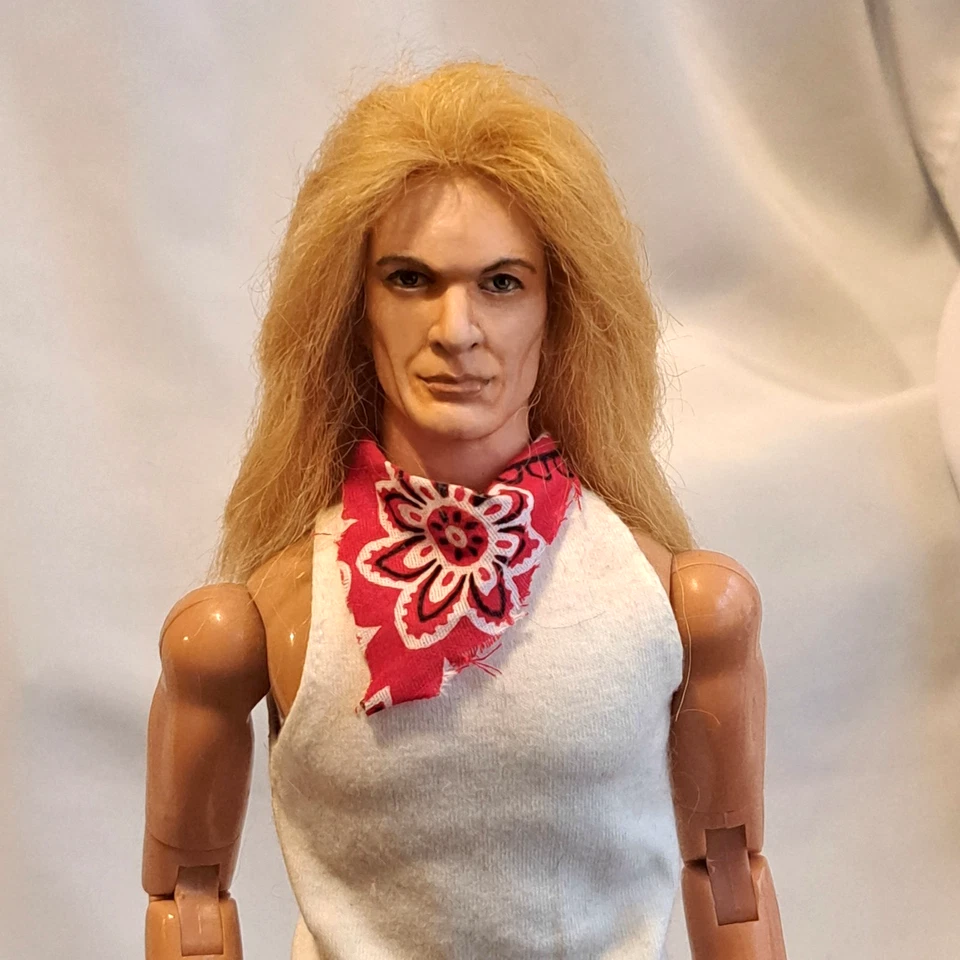 CONJUNTO DE BONECOS PERSONALIZADOS VAN HALEN 1/6 Eddie David Lee Roth Alex Michael Anthony LEIA - Imagem 3 de 4