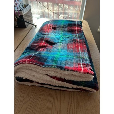 New Threshold Plaid Plush Fleece Throw Blanket Red Green White size 50 x60 