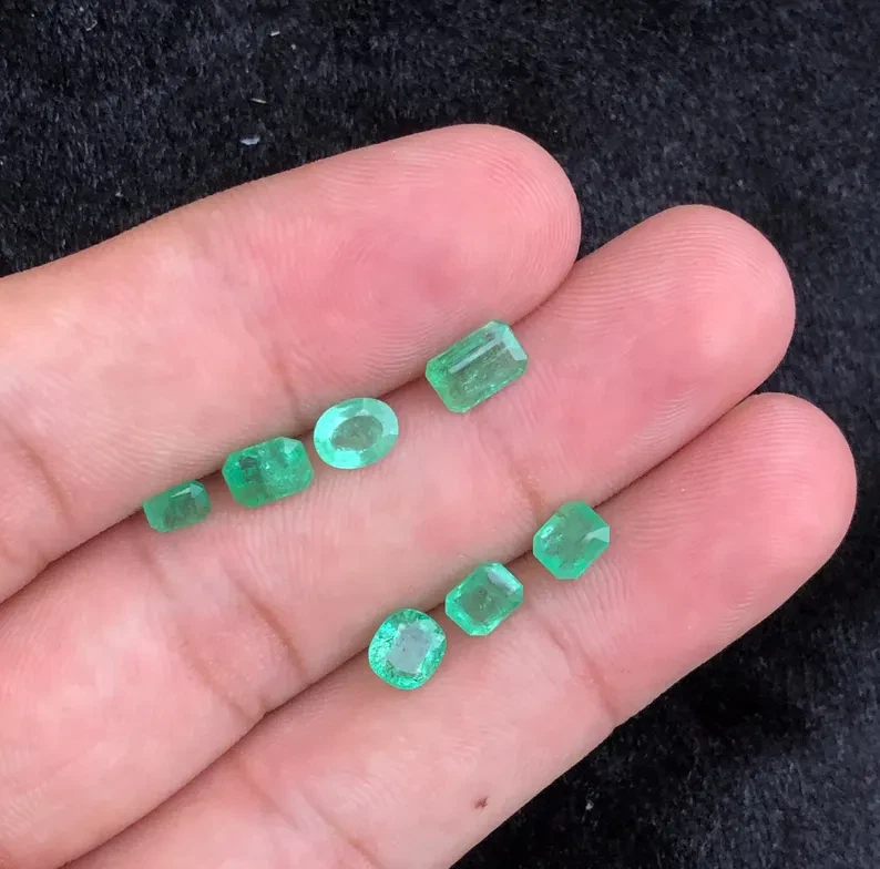 Natural Green Emerald from Zambia Mixed Cut 4.15Cts - Image 2 of 4