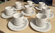 Newcastle Jaxson By:Housewares International*Fruitful Motif Lot 8 Cups&Saucers