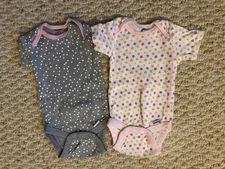 Lot of 3 Gerber/Carter’s One Piece Snap Bodysuits Baby Girls Size 0-3M NWOT