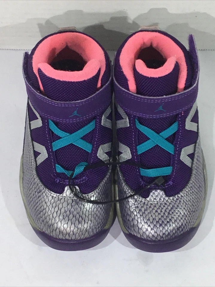 Zapatillas deportivas Air Jordan para niñas pequeñas talla 8,5 púrpura/plateado YS-1108 Foto 3 de 4