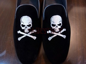 skull slippers