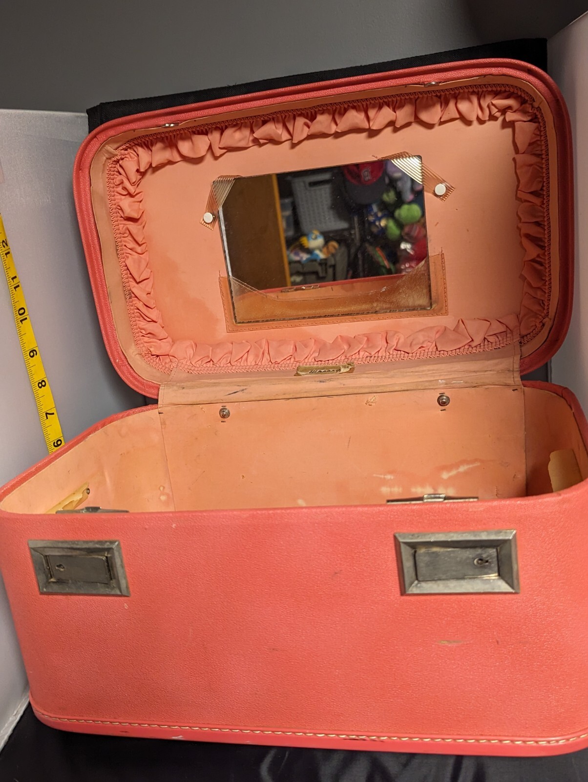 VINTAGE PINK MAKE UP CASE TRAIN CASE LUGGAGE By Wheary eBay