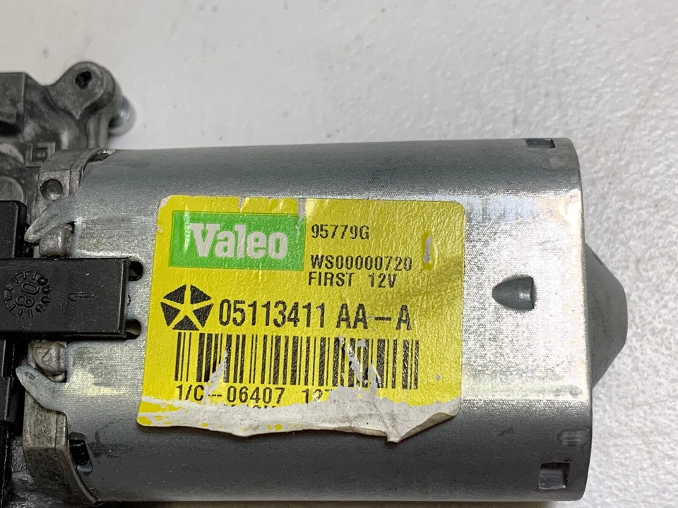 08-19 Gr. Caravan 12-15 Ram C/V 11-16 Town & Country Rear Wiper Motor #5113411AA - Image 3 of 4