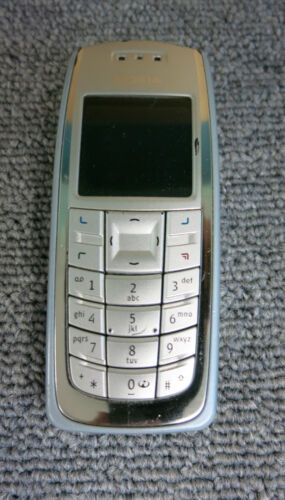 Nokia 3120 silberfarbenes Farbdisplay polyphoner Ring, Ersatzteil & Reparatur ungetestet  - Bild 1 von 2
