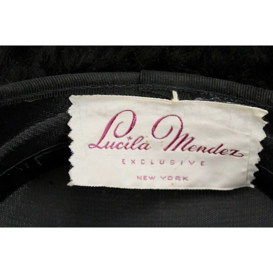 De Colección Lucila Méndez Exclusivo Sombrero Platillo Pluma Negro Años 50 Impresionante Maisel O/S Foto 3 de 4