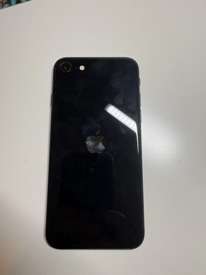 iPhone SE 2022 Schwarz 64GB - Bild 3 von 4