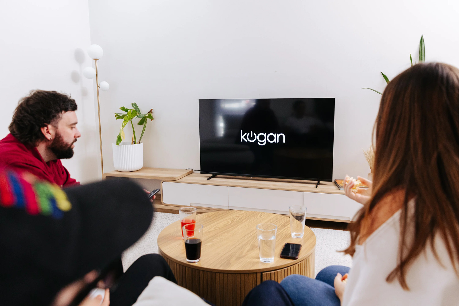 Kogan 43" QLED 4K 144Hz Smart AI Google TV - Q98G, 43 Inch — image 2