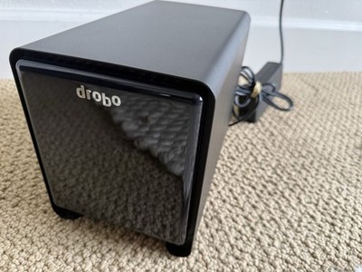 Drobo DDR3-A (4 Bays & USB). Powers up.