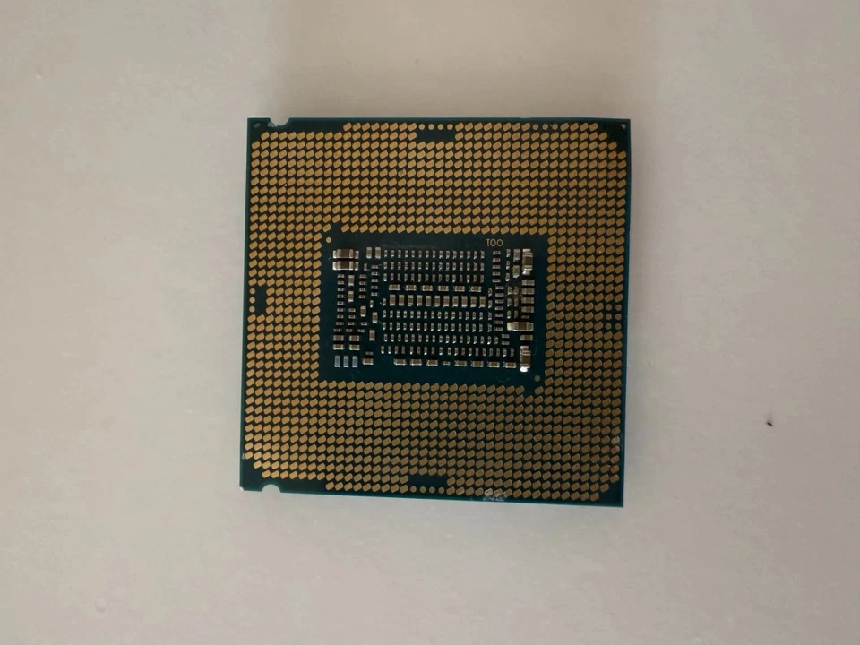 Intel Core i7-8700K Processor (3.7 GHz, 6 Cores, LGA 1151 Socket) - SR3QR - Image 3 of 4
