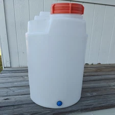 ProMinent PE 60L 60 litre water storage tank dosing pump camper boat valeting