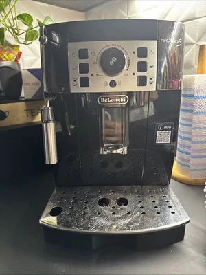 DeLonghi Magnifica S ECAM20.116.B