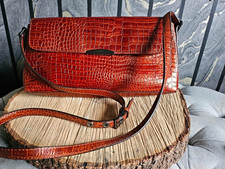 Vintage Disser Brown Leather Croc Embossed Crossbody Bag Zip Closure