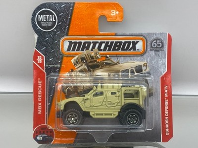 MATCHBOX 33247 EXTENDING LADDER FIRE TRUCK -WHITE 3inch- GOOD IN BLISTER - A030