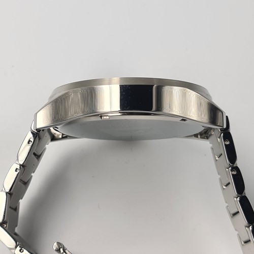 Quiksilver Mens Beluka Watch Silver Polished Stainless Steel Case & Bracelet - Picture 5 of 9