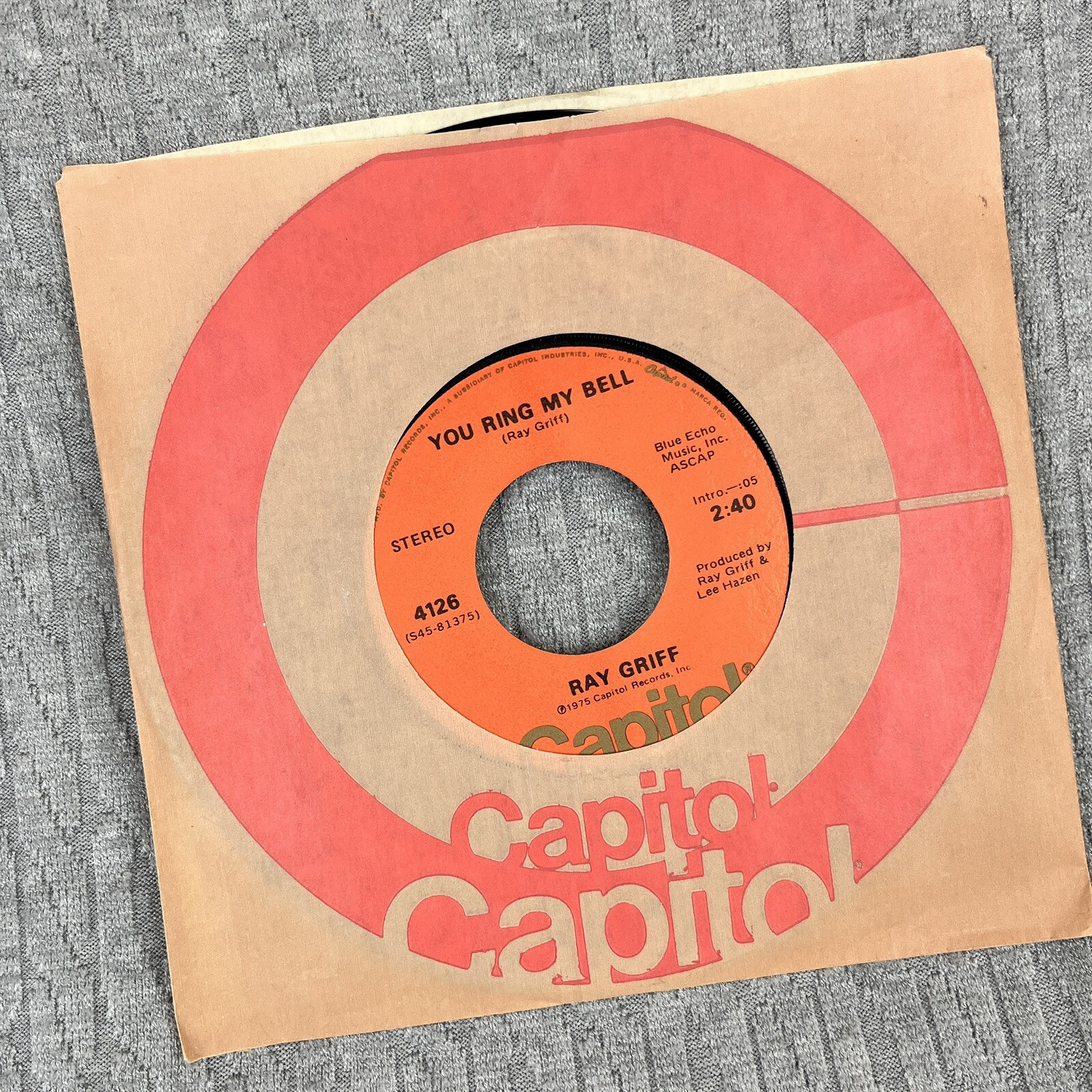 Vintage 45 RPM record Ray Griff(dear Jesus)you ring my bell) 1975 capital record