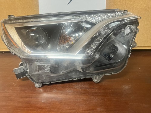 W3049 toyota фара